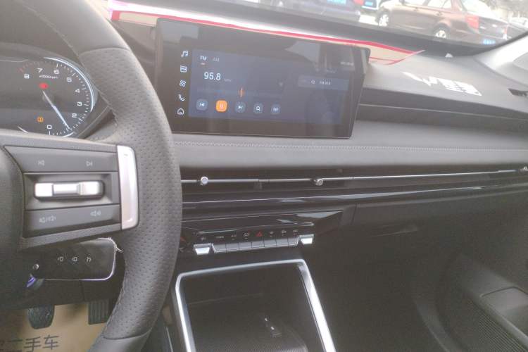 Used Wuling Alvez 2022 1.5L Manual Comfort Version
