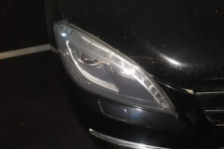 Used Mercedes-Benz M-Class 2012 ML 350 Luxury Edition Right Front Headlight