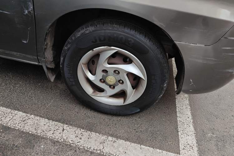 Used JAC Group Refine 2011 2.0L Shuttle Gasoline Comfort Edition HFC4GA3