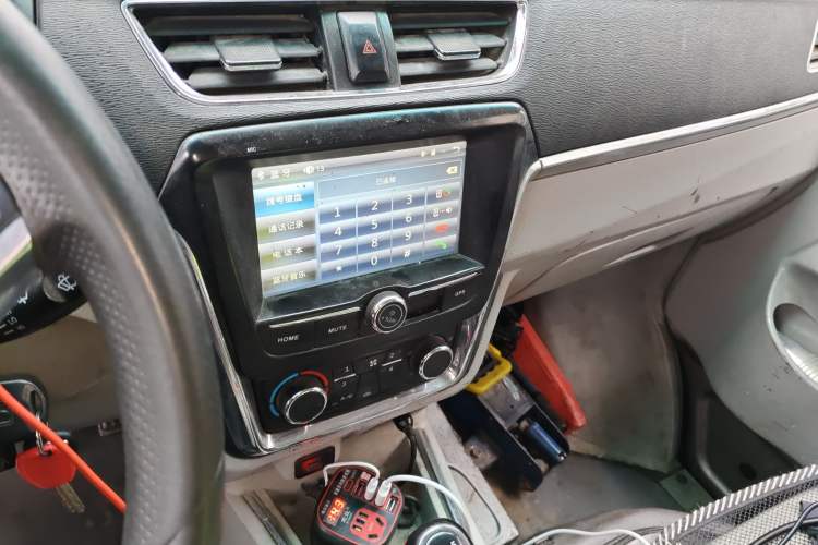 Used Jinbei New Hiace X30L 2016 1.5L Wealth Edition Natural Gas DLCG14 Audio And AC Panel