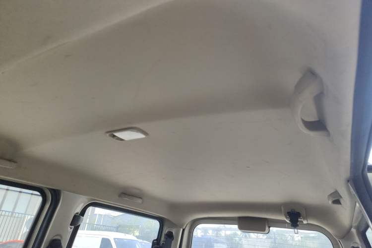 Used Wuling Rongguang V 2016 1.2L Standard Version
