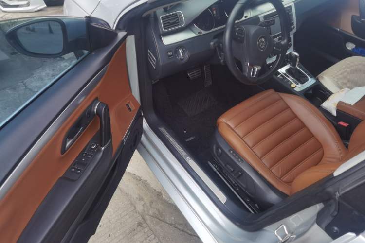 Used Volkswagen FAW-Volkswagen CC 2012 1.8TSI Luxury Model
