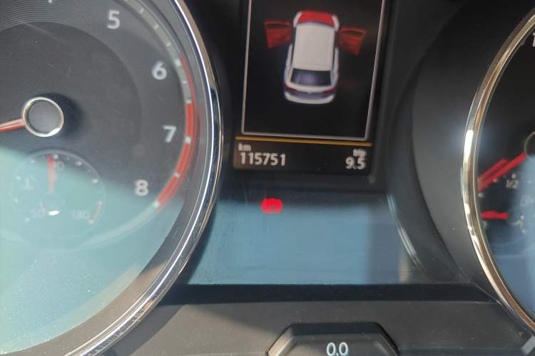 Used Volkswagen Tiguan L 2017 380TSI Automatic All-Wheel-Drive Luxury Edition Odometer Close Up