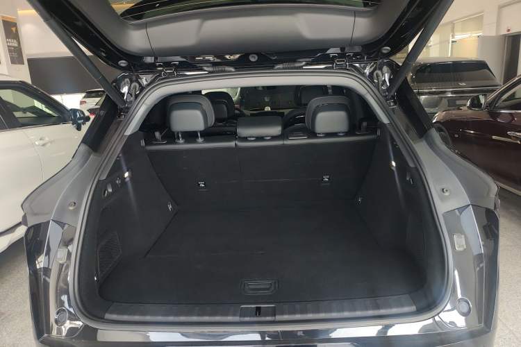 Used Zeekr 7X 2025 100 kWh Long-Range Rear-Wheel Drive with Intelligent Driving Features Trunk