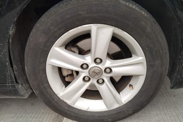 Used Toyota Reiz 2010 2.5S Fengdu Jinghua Edition Right Front Wheel Hub