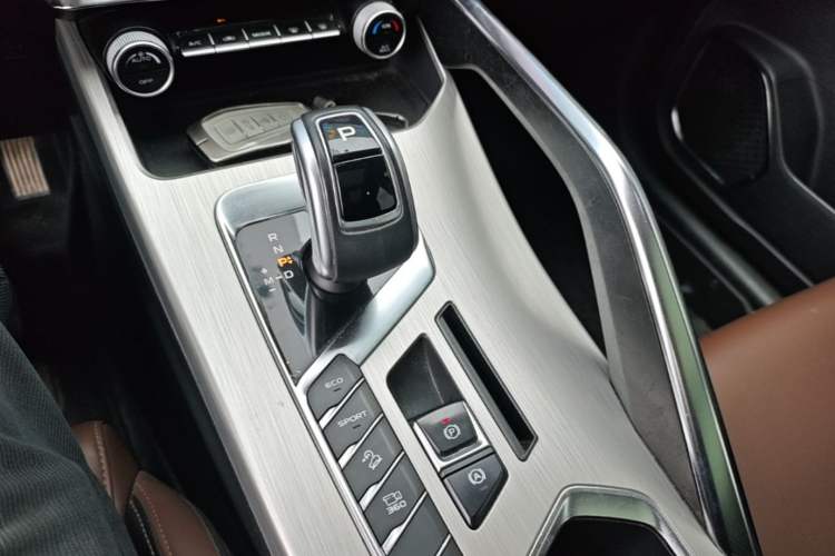 Used Geely Auto Coolray 2019 260T DCT Explorer China V Standard
