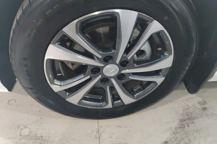 Used CHANGAN Eado 2024 PLUS Blue Whale NE 1.4T GDI DCT High-Energy Edition
