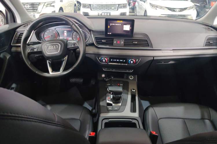 Used Audi Q5L 2018 40 TFSI Prestige Edition China V Center Console