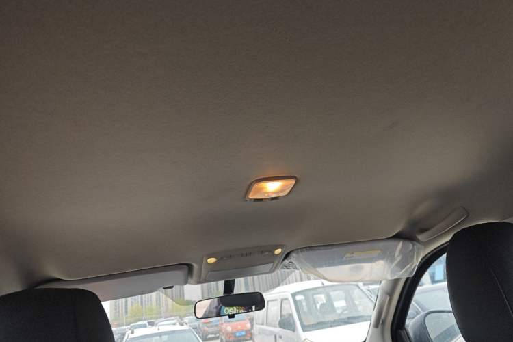 Used Dongfeng Ruichi 6 2023 Bucket-Style Standard Version 350 km