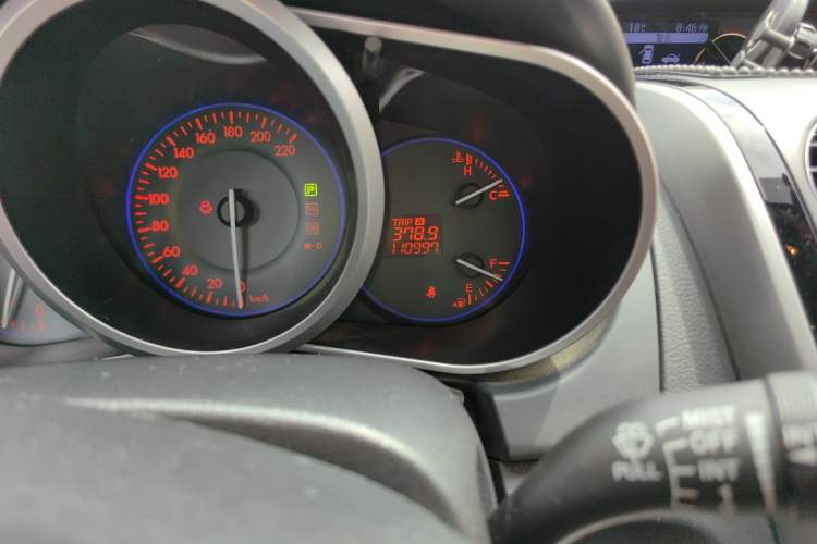 Used Mazda CX-7 2014 2.5L 2WD Fashion Edition Odometer Close Up