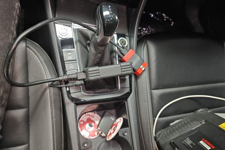 Used Volkswagen Sagitar 2022 280TSI DSG Flyover Edition Gear Lever