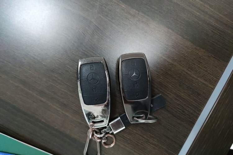 Used Mercedes-Benz E-Class 2022 Revised Version E 300 L Sporty and Stylish Edition Interior 1