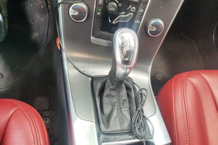 Used Volvo S60 2013 2.0T Progressive Edition
