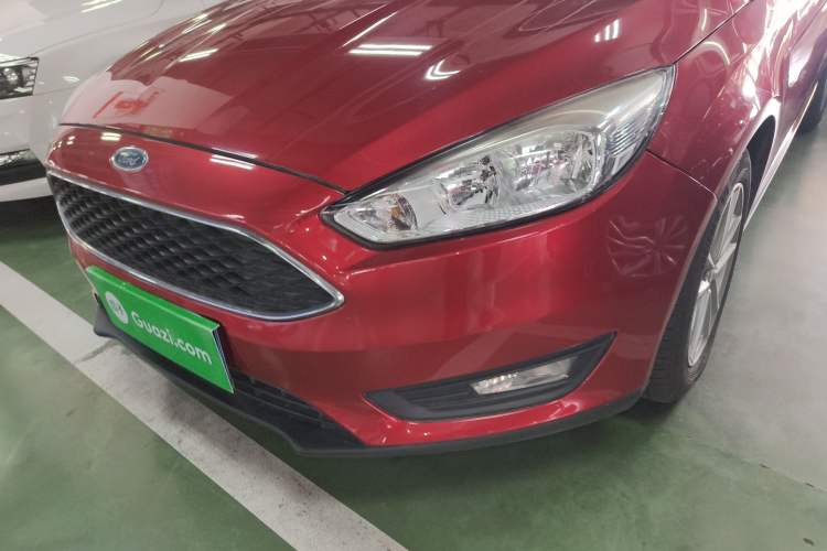 Used Ford Focus 2018 Hatchback Classic 1.6L Automatic Trendy SmartDrive Edition
