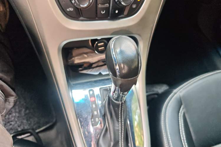 Used Buick GT 2011 GT 1.8L Automatic Fashion Edition Leather Model