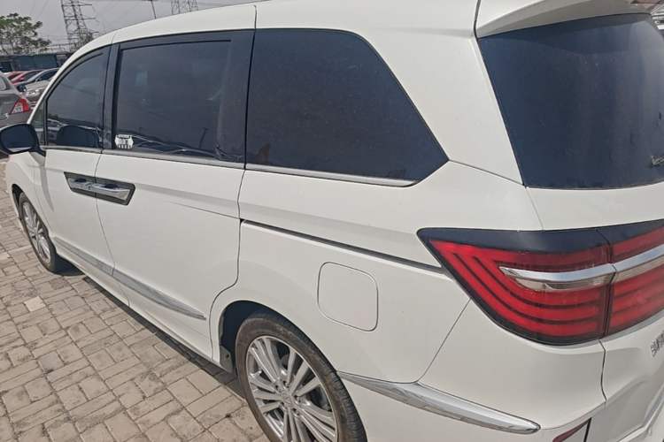 Used Honda Elysion 2016 2.4L Luxury Edition

