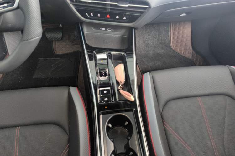 Used Volkswagen Lamando 2024 Lavida L 280TSI DSG Cool & Spicy Edition
