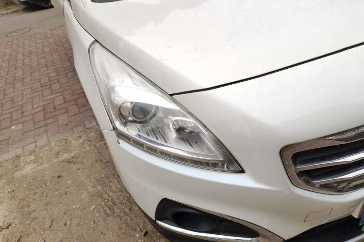 Used Peugeot 3008 2013 2.0L Automatic Trend Edition Right Front Headlight