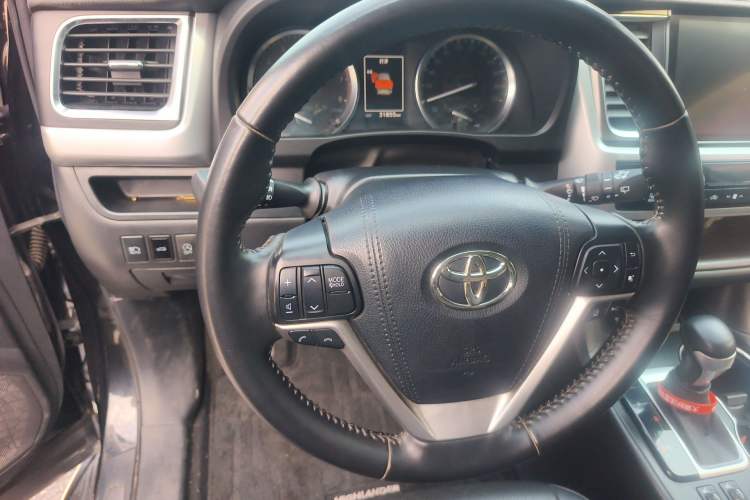 Used Toyota Highlander 2021 2.0T Two-Wheel Drive Luxury Edition 7 Seats
