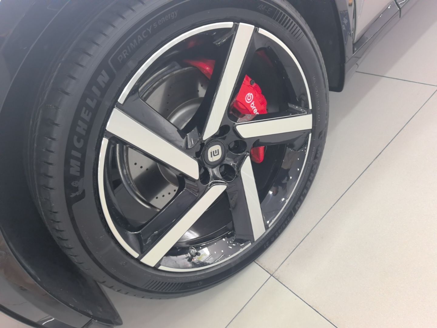 Xiaomi Auto YU7 2025 Ultra-Long Range High-Performance All-Wheel-Drive Max Edition — снимка 10