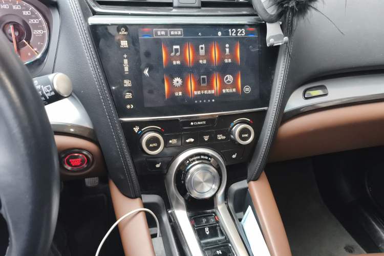 Used Acura CDX 2016 1.5T Two-Wheel Drive Deluxe Edition Audio And AC Panel