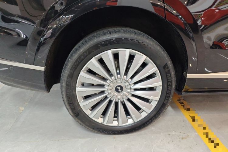 Used ONVO Luxeed L90 2025 Model—Ultra Six-Seater Version
