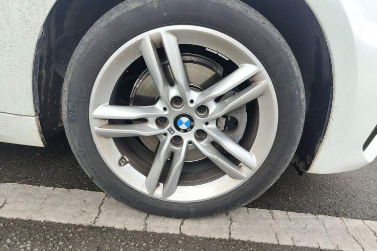Used BMW 1 Series 2021 Revised 120i M Sport Night Edition Right Front Wheel Hub