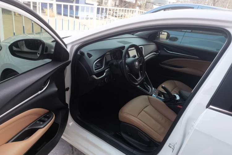 Used Buick GT 2018 18T Automatic Flagship Model