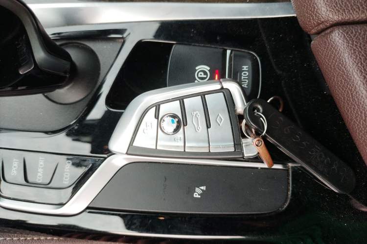 Used BMW 5 Series 2019 Restyled 525Li M Sport Package
