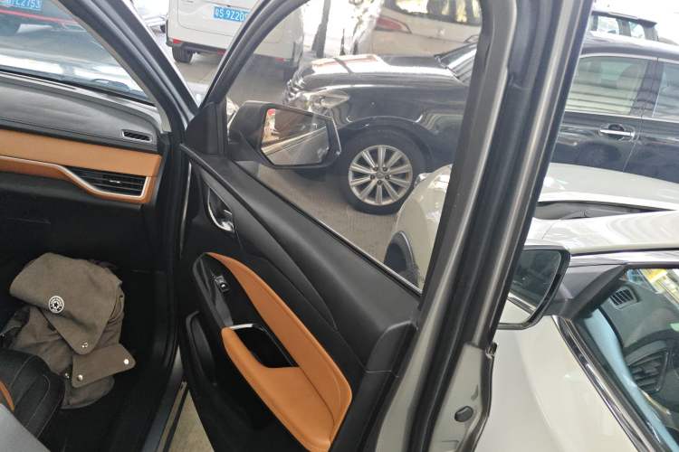 Used Wuling Hongguang S3 2018 1.5L Manual Luxury Model China V Standard