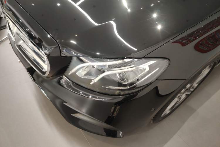 Used Mercedes-Benz E-Class 2017 E 300 L Sporty and Stylish Model