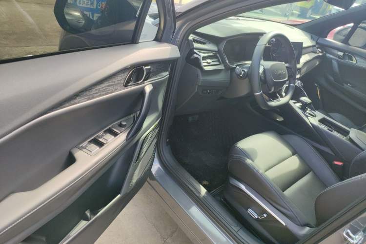 Used Lynk & Co 06 2020 1.5T JinPro model