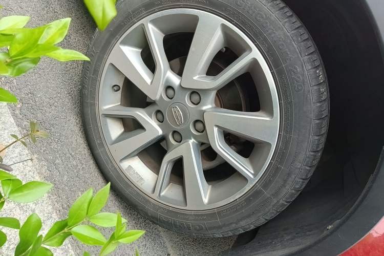 Used Geely Auto Vision S1 2018 1.4T CVT Fengchi Model Right Front Wheel Hub