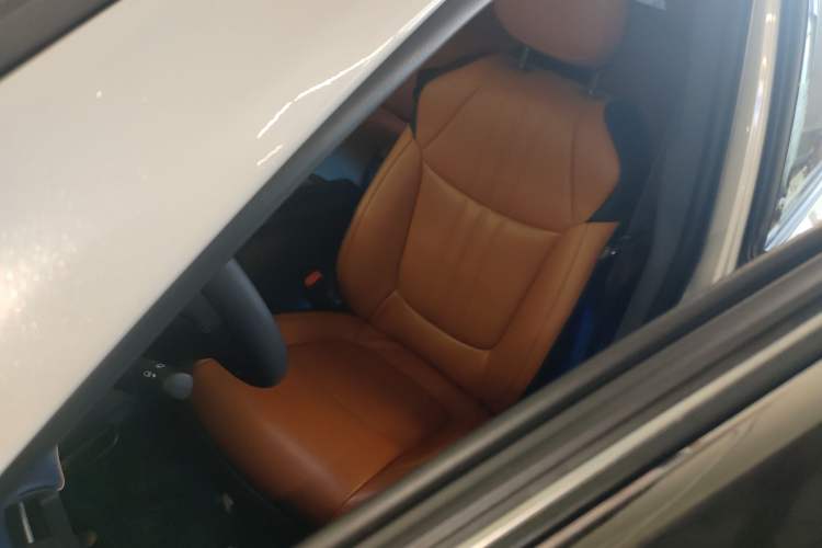 Used Toyota Sienna 2023 2.5L Hybrid Comfort Edition