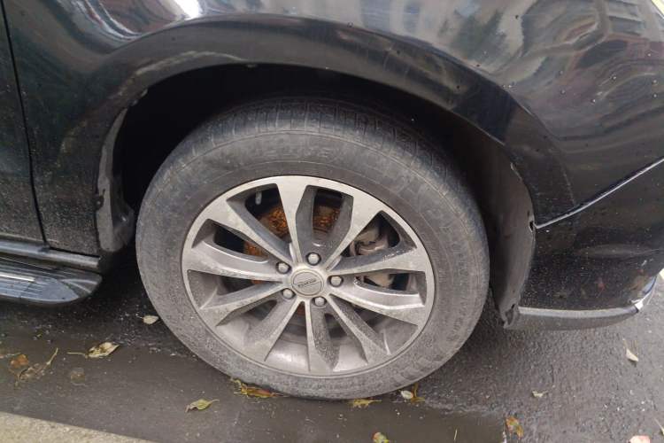 Used Jinbei S70 2018 1.5T Excellence Edition 7-Seater Right Front Wheel Hub