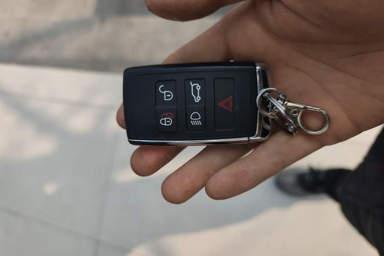 Used Land Rover Defender 2023 Facelift 110 3.0T P400 Dark Edition
