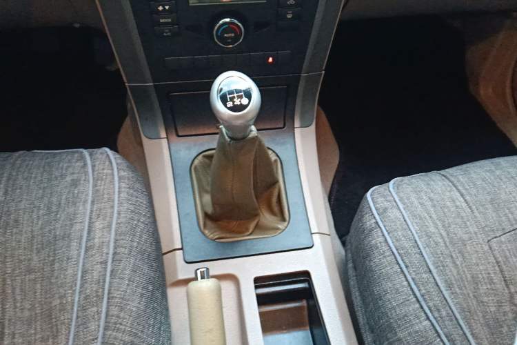 Used Haval H3 2010 Ruiyi Edition 2.0L Luxury Model Gear Lever