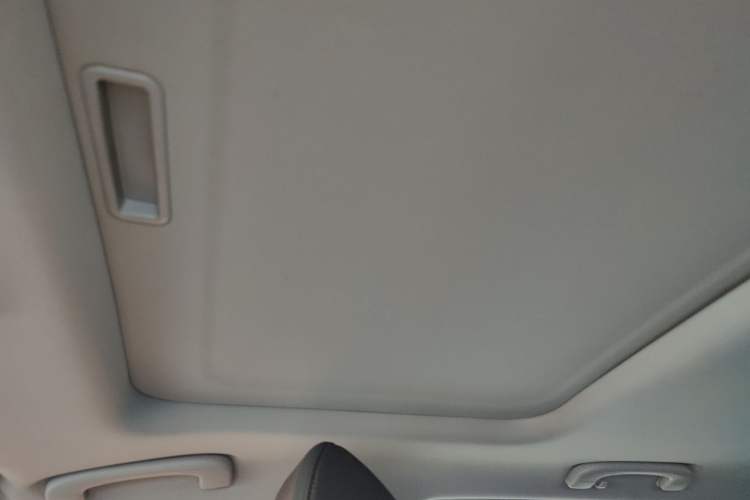 Used SsangYong Korando 2014 2.0L Gasoline Two-Wheel Drive Automatic Elite Navigation Edition
