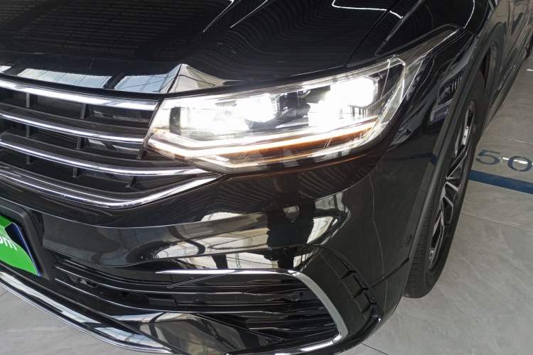 Used Volkswagen Tiguan L 2024 330TSI Automatic Two-Wheel Drive R-Line Enhanced Edition