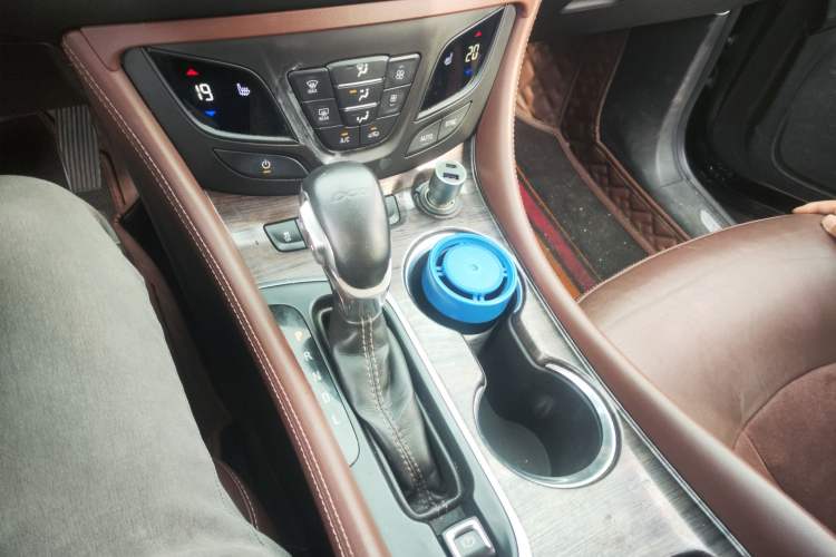 Used Buick Envision 2017 20T Two-Wheel Drive Luxury Model
