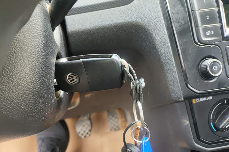 Used Volkswagen Jetta 2017 1.4L Manual Fashion Edition
