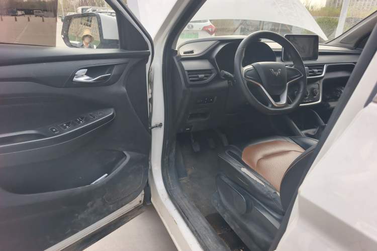 Used Wuling Hongguang S3 2019 1.5L Manual Comfort Model China VI Standard

