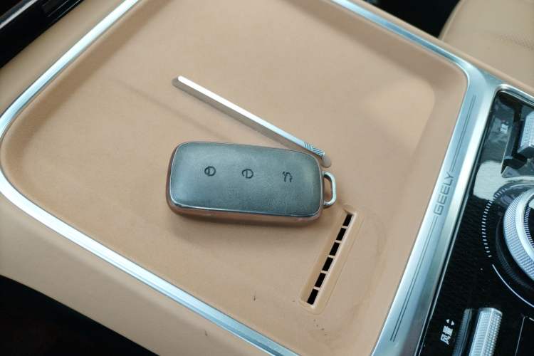 Used Geely Galaxy Galaxy Xingjian 7 EM-i 2025 120km Exploration+ Version