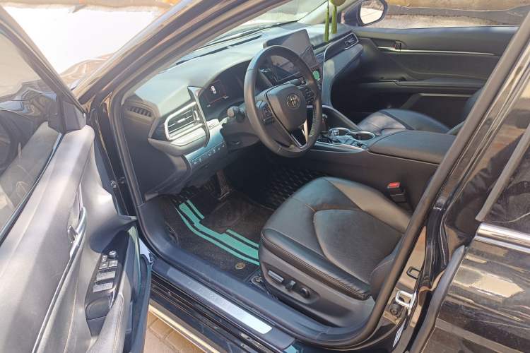 Used Toyota Camry 2023 Dual-Motor 2.5HG Luxury Edition
