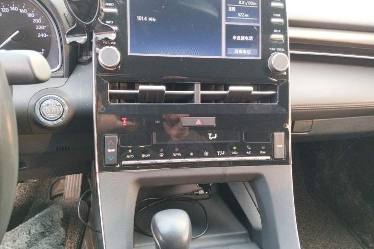 Used Toyota Avalon 2019 2.0L Luxury Edition China VI Standard Audio And AC Panel