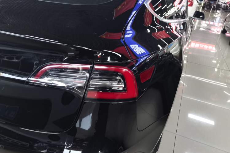 Used Tesla Model 3 2020 Standard Range Rear-Wheel Drive Upgraded Version Right Rear Taillight