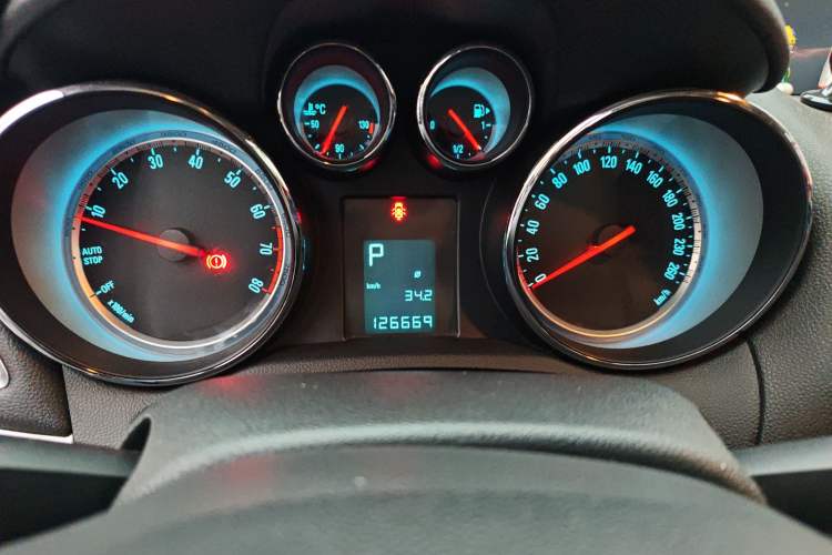 Used Buick Encore 2015 1.4T Automatic Two-Wheel Drive Urban Elite Version