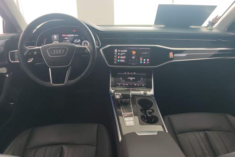 Used Audi A6 2021 allroad quattro Explorer 55 TFSI Prestige Off-Road Model Center Console