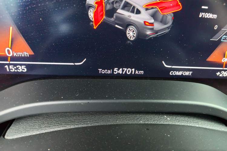 Used BMW X4 2021 xDrive 25i M Sport Night Edition package Odometer Close Up