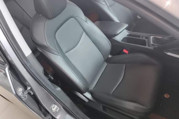 Used Chevrolet Orlando 2019 Redline 530T Automatic Enjoyment Version (5+2 Seating) China VI